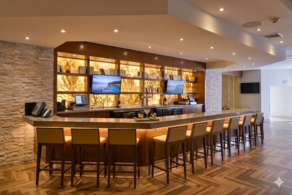 Onsite bar at DoubleTree by Hilton Orlando East - UCF Area